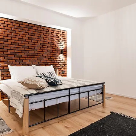 Comfee - Ultracentral Brasov